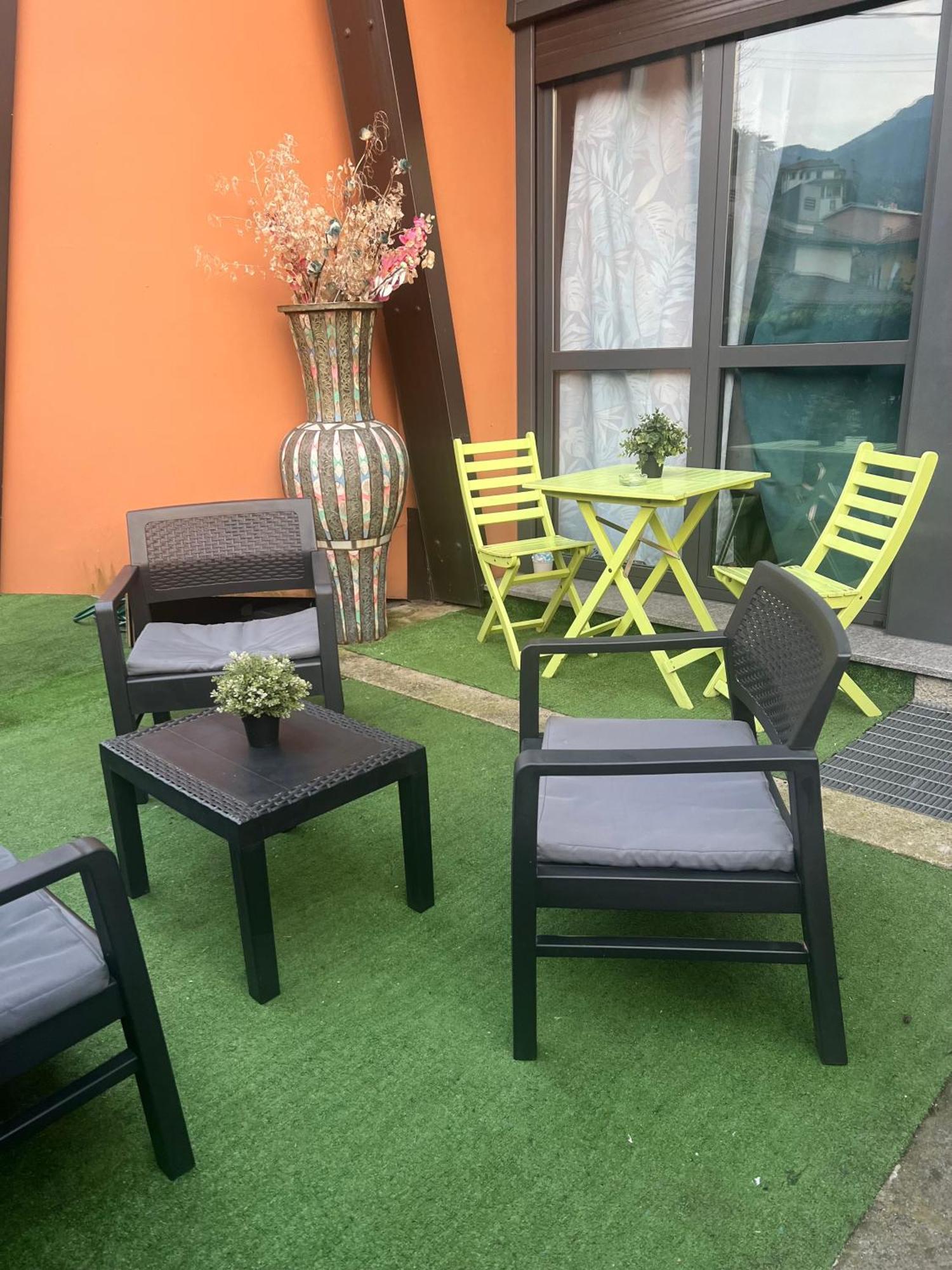 B&B Resilienza - Camera Privata Con Bagno Lecco Eksteriør billede